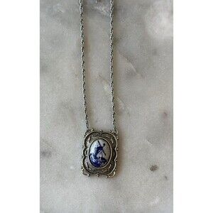 B797-VTG 1970s Sarah Coventry Necklace “Katrina”Porcelain Silver/Gold Tone 18”